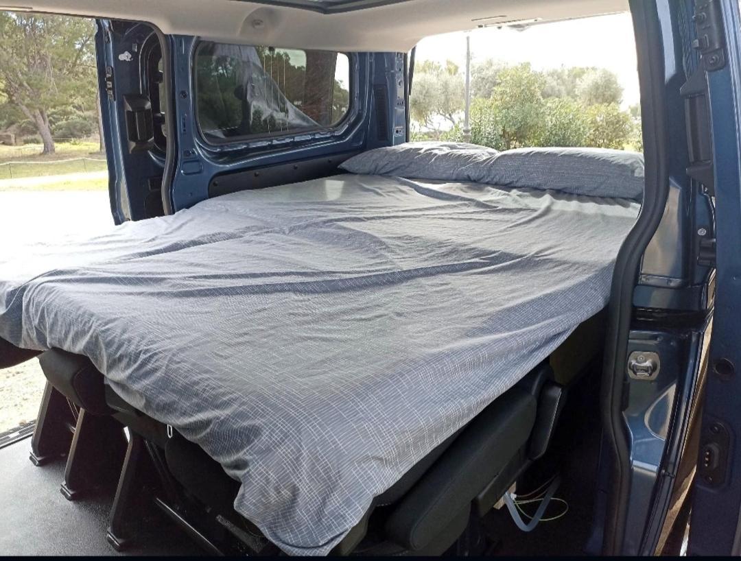 Ford Transit Custom Camper Hotel Palma de Mallorca Exterior photo